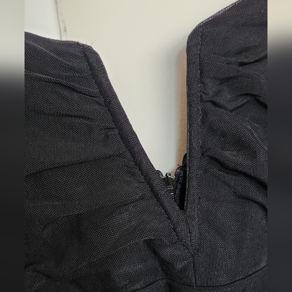 Elegant short dress size M - Picture 3 of 7